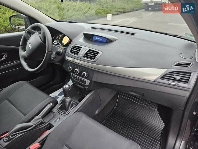 Серый Рено Меган, объемом двигателя 1.6 л и пробегом 173 тыс. км за 7450 $, фото 68 на Automoto.ua