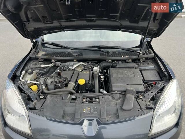 Серый Рено Меган, объемом двигателя 1.5 л и пробегом 270 тыс. км за 7500 $, фото 48 на Automoto.ua