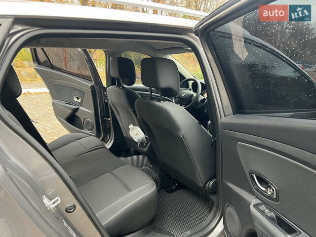 Сірий Рено Меган, об'ємом двигуна 1.46 л та пробігом 273 тис. км за 7450 $, фото 14 на Automoto.ua