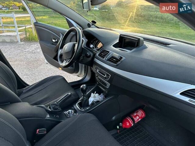 Рено Меган 2013 в Виннице на Automoto.ua Серый Рено Меган, объемом двигателя 1.46 л и пробегом 270 тыс. км за 7800 $, фото 21 на Automoto.ua
