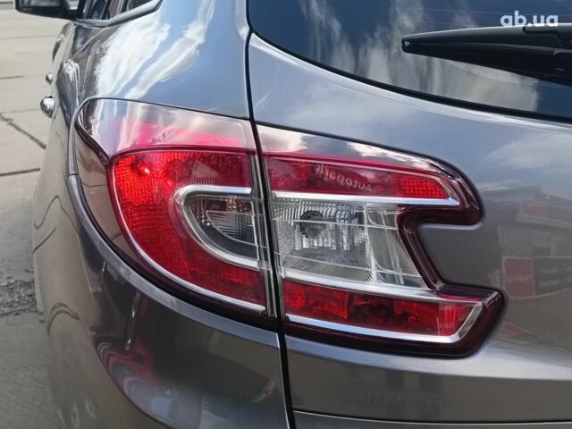 Серый Рено Меган, объемом двигателя 1.5 л и пробегом 270 тыс. км за 7490 $, фото 5 на Automoto.ua