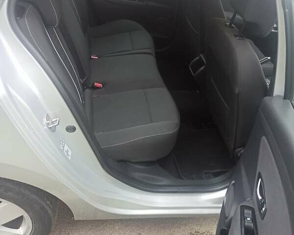 Серый Рено Меган, объемом двигателя 1.5 л и пробегом 250 тыс. км за 7300 $, фото 7 на Automoto.ua