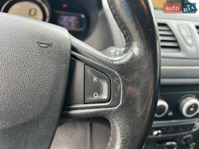 Серый Рено Меган, объемом двигателя 1.5 л и пробегом 270 тыс. км за 7500 $, фото 22 на Automoto.ua