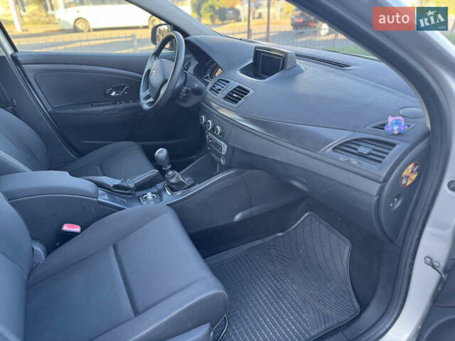 Сірий Рено Меган, об'ємом двигуна 1.5 л та пробігом 250 тис. км за 7250 $, фото 40 на Automoto.ua
