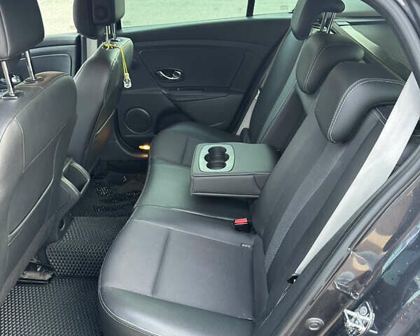 Сірий Рено Меган, об'ємом двигуна 1.6 л та пробігом 262 тис. км за 8200 $, фото 12 на Automoto.ua