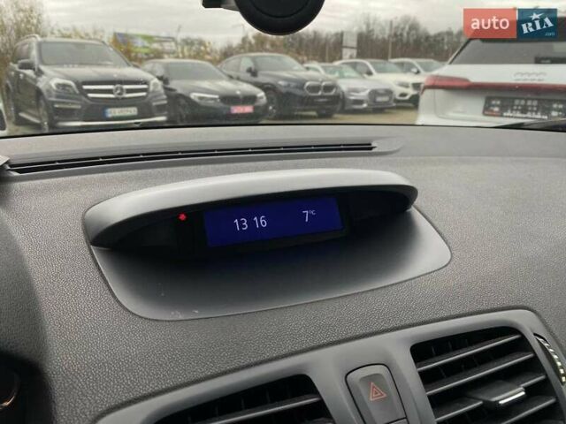 Серый Рено Меган, объемом двигателя 1.46 л и пробегом 281 тыс. км за 7800 $, фото 12 на Automoto.ua