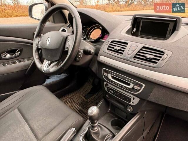 Сірий Рено Меган, об'ємом двигуна 1.46 л та пробігом 279 тис. км за 7450 $, фото 10 на Automoto.ua
