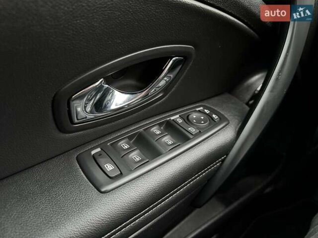 Серый Рено Меган, объемом двигателя 1.5 л и пробегом 210 тыс. км за 9850 $, фото 30 на Automoto.ua