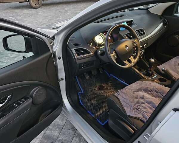 Серый Рено Меган, объемом двигателя 1.5 л и пробегом 252 тыс. км за 7549 $, фото 9 на Automoto.ua