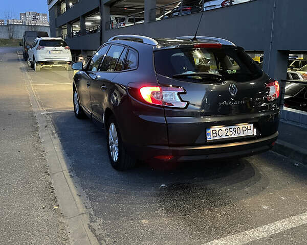 Сірий Рено Меган, об'ємом двигуна 1.46 л та пробігом 241 тис. км за 8800 $, фото 13 на Automoto.ua