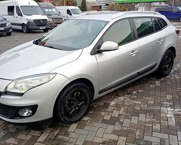 Серый Рено Меган, объемом двигателя 1.46 л и пробегом 244 тыс. км за 6500 $, фото 12 на Automoto.ua