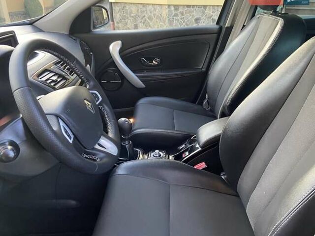 Серый Рено Меган, объемом двигателя 1.5 л и пробегом 194 тыс. км за 8850 $, фото 75 на Automoto.ua