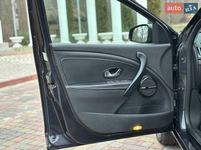 Серый Рено Меган, объемом двигателя 1.5 л и пробегом 264 тыс. км за 7950 $, фото 11 на Automoto.ua