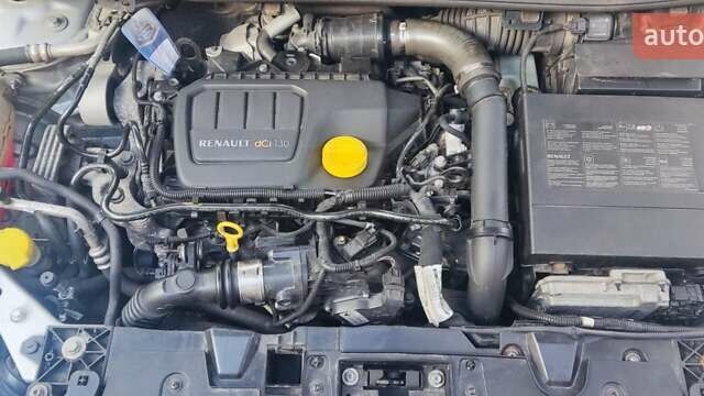 Сірий Рено Меган, об'ємом двигуна 1.6 л та пробігом 245 тис. км за 7800 $, фото 9 на Automoto.ua