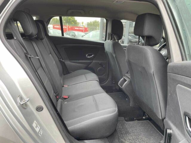 Сірий Рено Меган, об'ємом двигуна 1.5 л та пробігом 310 тис. км за 7990 $, фото 10 на Automoto.ua