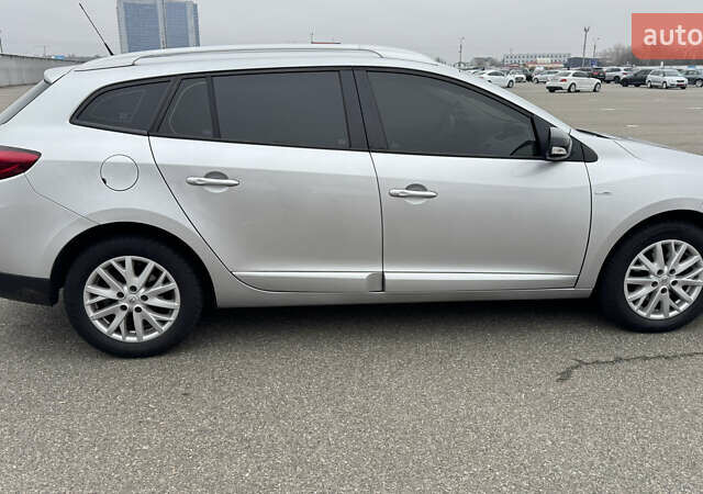 Серый Рено Меган, объемом двигателя 1.5 л и пробегом 184 тыс. км за 9699 $, фото 6 на Automoto.ua