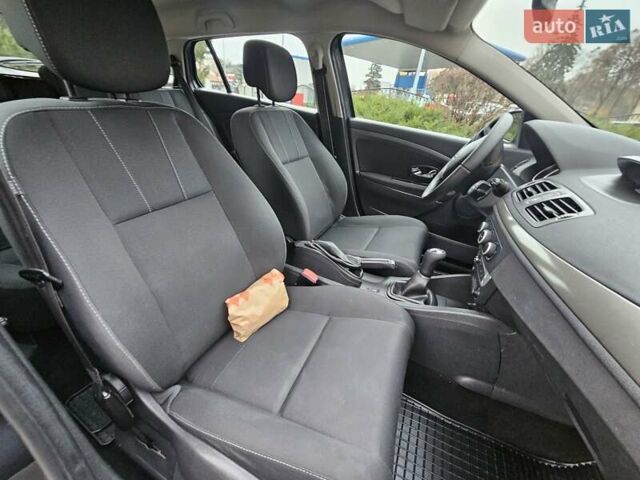 Серый Рено Меган, объемом двигателя 1.6 л и пробегом 173 тыс. км за 7450 $, фото 69 на Automoto.ua