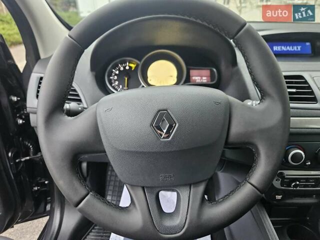 Серый Рено Меган, объемом двигателя 1.6 л и пробегом 173 тыс. км за 7450 $, фото 77 на Automoto.ua