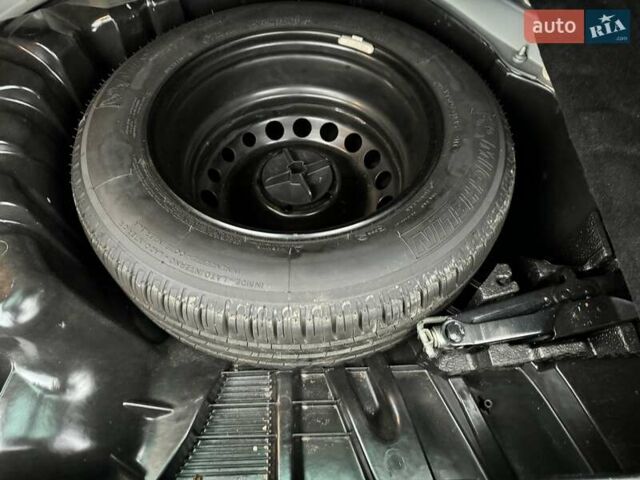 Серый Рено Меган, объемом двигателя 1.5 л и пробегом 210 тыс. км за 9850 $, фото 23 на Automoto.ua