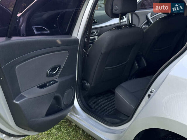 Серый Рено Меган, объемом двигателя 1.46 л и пробегом 228 тыс. км за 9200 $, фото 38 на Automoto.ua