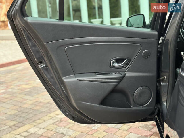 Серый Рено Меган, объемом двигателя 1.5 л и пробегом 264 тыс. км за 7950 $, фото 16 на Automoto.ua