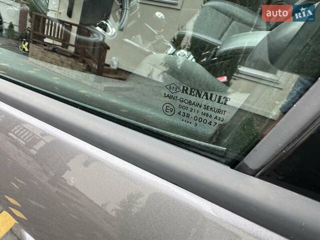 Серый Рено Меган, объемом двигателя 1.46 л и пробегом 233 тыс. км за 9800 $, фото 25 на Automoto.ua