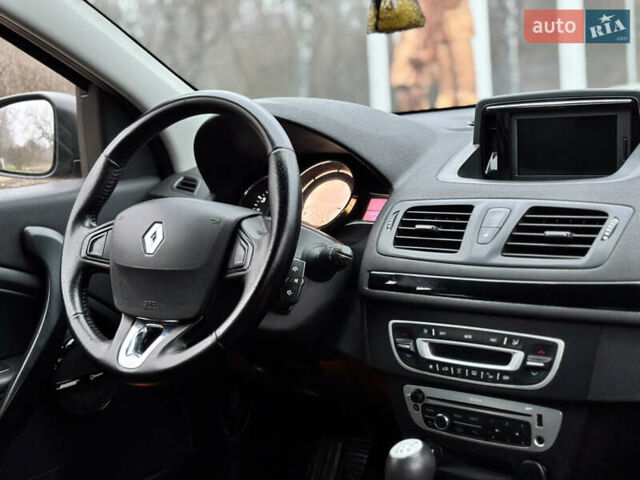 Серый Рено Меган, объемом двигателя 1.5 л и пробегом 264 тыс. км за 7950 $, фото 25 на Automoto.ua