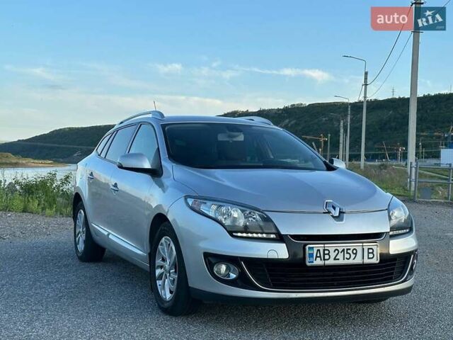 Рено Меган 2013 в Виннице на Automoto.ua Серый Рено Меган, объемом двигателя 1.46 л и пробегом 270 тыс. км за 7800 $, фото 1 на Automoto.ua