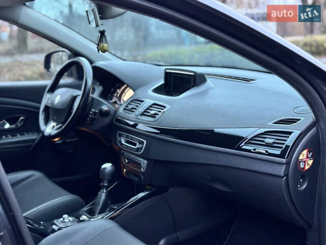 Серый Рено Меган, объемом двигателя 1.5 л и пробегом 264 тыс. км за 7600 $, фото 20 на Automoto.ua