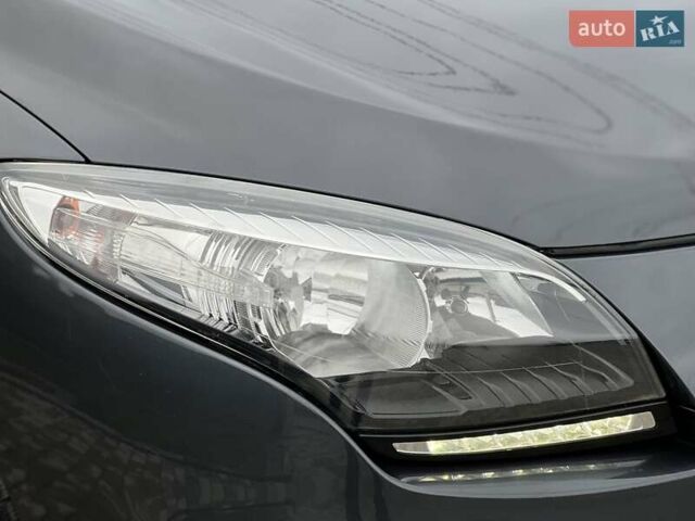 Серый Рено Меган, объемом двигателя 1.46 л и пробегом 230 тыс. км за 7470 $, фото 8 на Automoto.ua