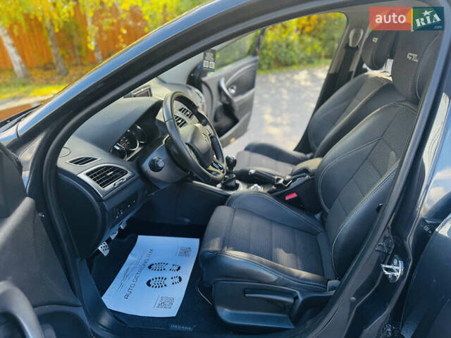 Серый Рено Меган, объемом двигателя 1.5 л и пробегом 280 тыс. км за 8999 $, фото 38 на Automoto.ua