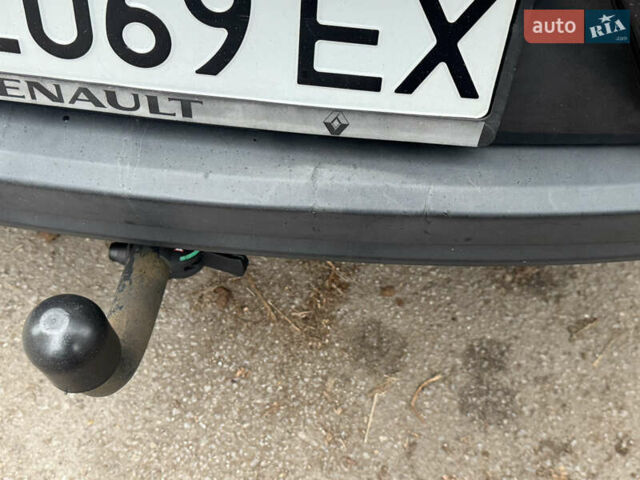 Серый Рено Меган, объемом двигателя 1.46 л и пробегом 250 тыс. км за 7300 $, фото 29 на Automoto.ua