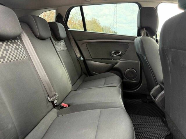 Серый Рено Меган, объемом двигателя 1.5 л и пробегом 253 тыс. км за 6700 $, фото 17 на Automoto.ua