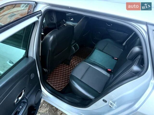 Сірий Рено Меган, об'ємом двигуна 1.6 л та пробігом 230 тис. км за 7700 $, фото 43 на Automoto.ua