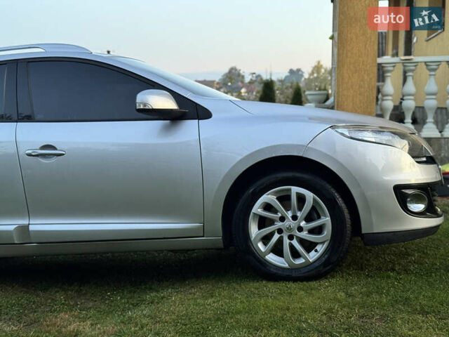 Серый Рено Меган, объемом двигателя 1.46 л и пробегом 228 тыс. км за 9200 $, фото 43 на Automoto.ua