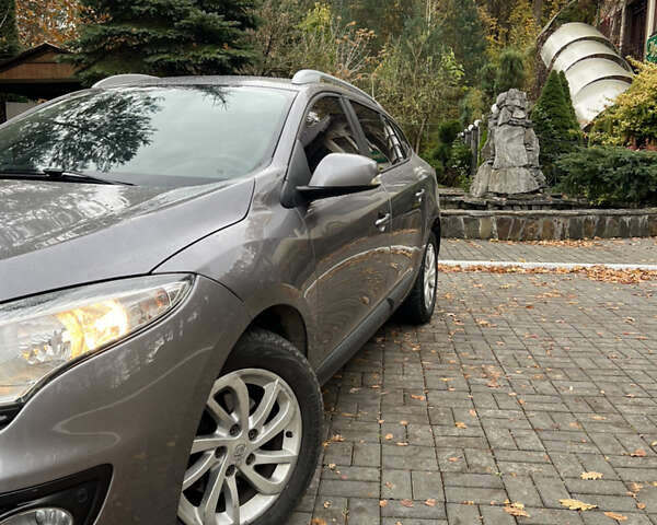 Сірий Рено Меган, об'ємом двигуна 1.46 л та пробігом 273 тис. км за 7450 $, фото 2 на Automoto.ua