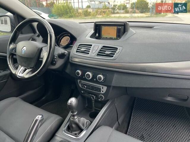 Серый Рено Меган, объемом двигателя 1.5 л и пробегом 270 тыс. км за 7500 $, фото 46 на Automoto.ua