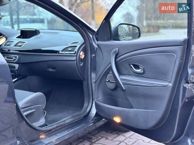 Серый Рено Меган, объемом двигателя 1.5 л и пробегом 264 тыс. км за 7600 $, фото 18 на Automoto.ua