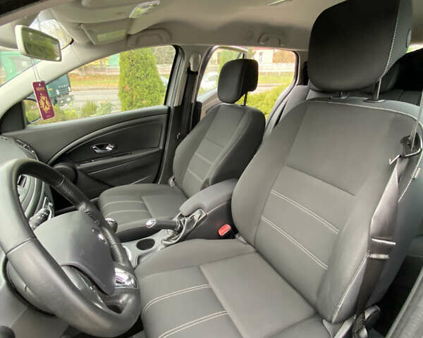 Серый Рено Меган, объемом двигателя 1.46 л и пробегом 183 тыс. км за 9300 $, фото 23 на Automoto.ua