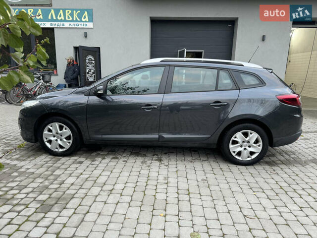 Серый Рено Меган, объемом двигателя 1.46 л и пробегом 285 тыс. км за 7400 $, фото 3 на Automoto.ua