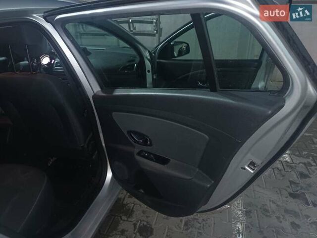 Серый Рено Меган, объемом двигателя 1.5 л и пробегом 311 тыс. км за 8000 $, фото 44 на Automoto.ua