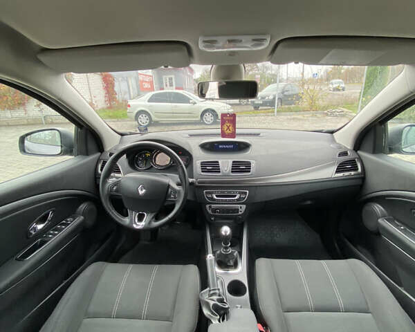 Серый Рено Меган, объемом двигателя 1.46 л и пробегом 183 тыс. км за 9300 $, фото 15 на Automoto.ua