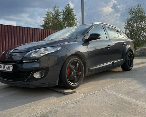 Серый Рено Меган, объемом двигателя 1.5 л и пробегом 220 тыс. км за 7800 $, фото 4 на Automoto.ua