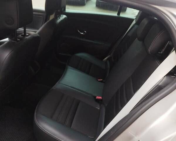 Сірий Рено Меган, об'ємом двигуна 1.2 л та пробігом 240 тис. км за 8400 $, фото 3 на Automoto.ua