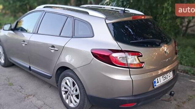 Сірий Рено Меган, об'ємом двигуна 1.46 л та пробігом 232 тис. км за 7800 $, фото 1 на Automoto.ua