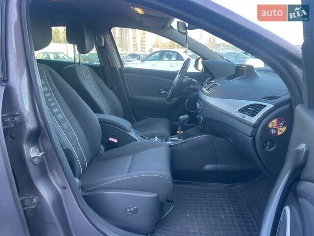 Серый Рено Меган, объемом двигателя 1.46 л и пробегом 225 тыс. км за 8990 $, фото 11 на Automoto.ua