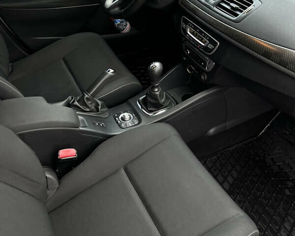 Серый Рено Меган, объемом двигателя 1.5 л и пробегом 262 тыс. км за 7550 $, фото 17 на Automoto.ua