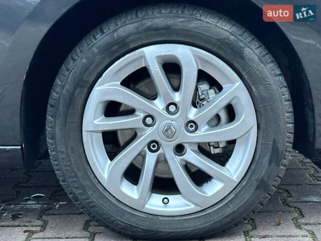 Серый Рено Меган, объемом двигателя 1.5 л и пробегом 264 тыс. км за 7600 $, фото 10 на Automoto.ua