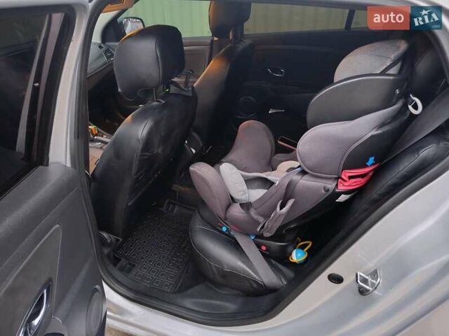Серый Рено Меган, объемом двигателя 1.5 л и пробегом 270 тыс. км за 9150 $, фото 9 на Automoto.ua
