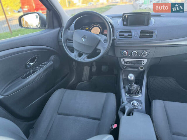 Сірий Рено Меган, об'ємом двигуна 1.5 л та пробігом 250 тис. км за 7250 $, фото 36 на Automoto.ua